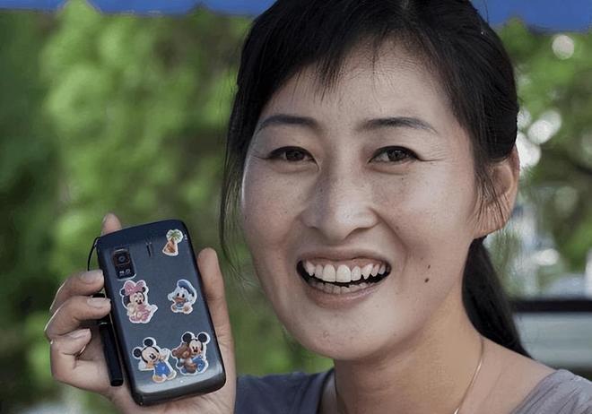 准备好丰厚嫁妆但一直找不到满意的男子j9国际站登录朝鲜街头的剩女多家里(图3)